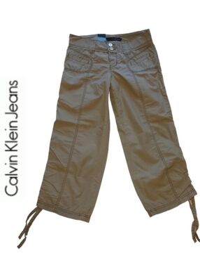 Calvin Klein Jeans Lightweight Capri Pants - Olive Green - Size 4 - Cropped